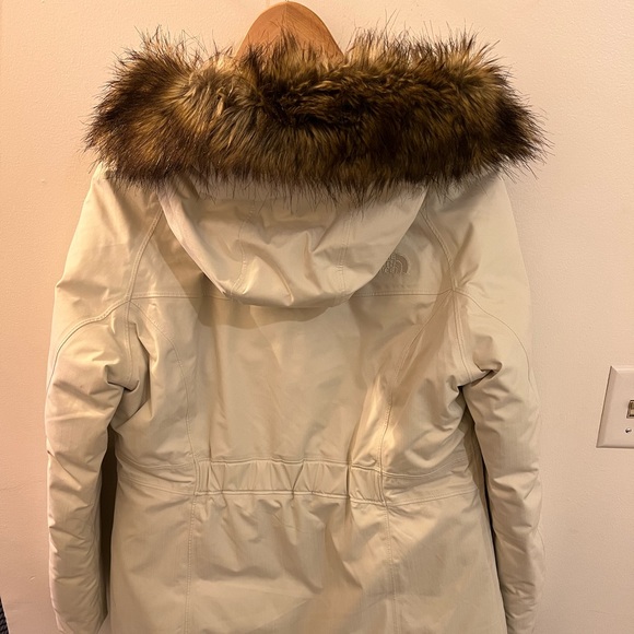 The North Face Arctic Parka jacket! Vintage white! New with tags:) puffer… - Picture 3 of 8